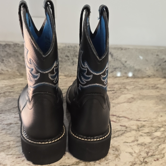 New In Box Ariat Fatbaby Black Leather Boots with Blue Stitching - Picture 6 of 12